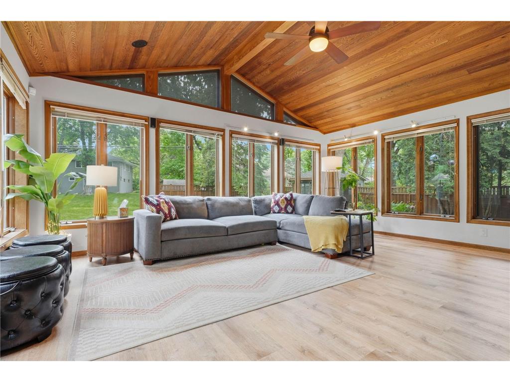2400 Cavell Avenue N Golden Valley MN 55427 7077827 image21
