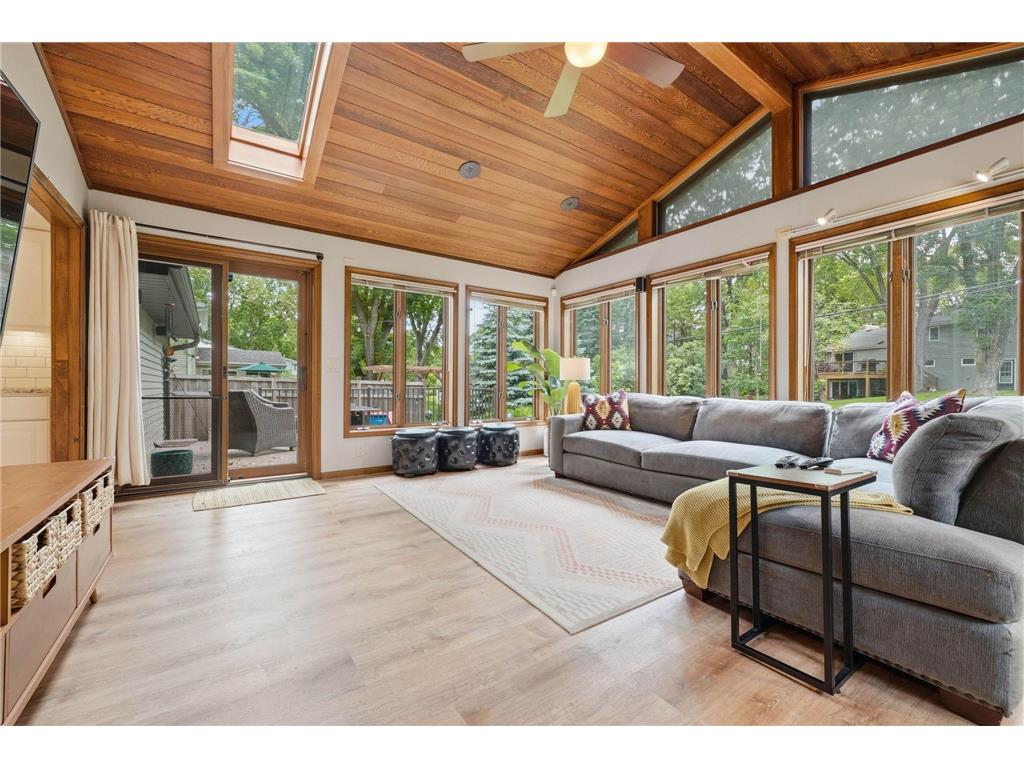 2400 Cavell Avenue N Golden Valley MN 55427 7077827 image22