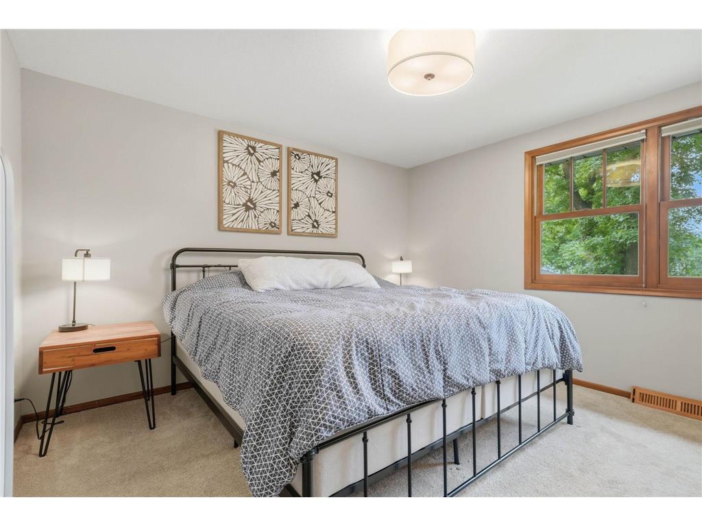 2400 Cavell Avenue N Golden Valley MN 55427 7077827 image27