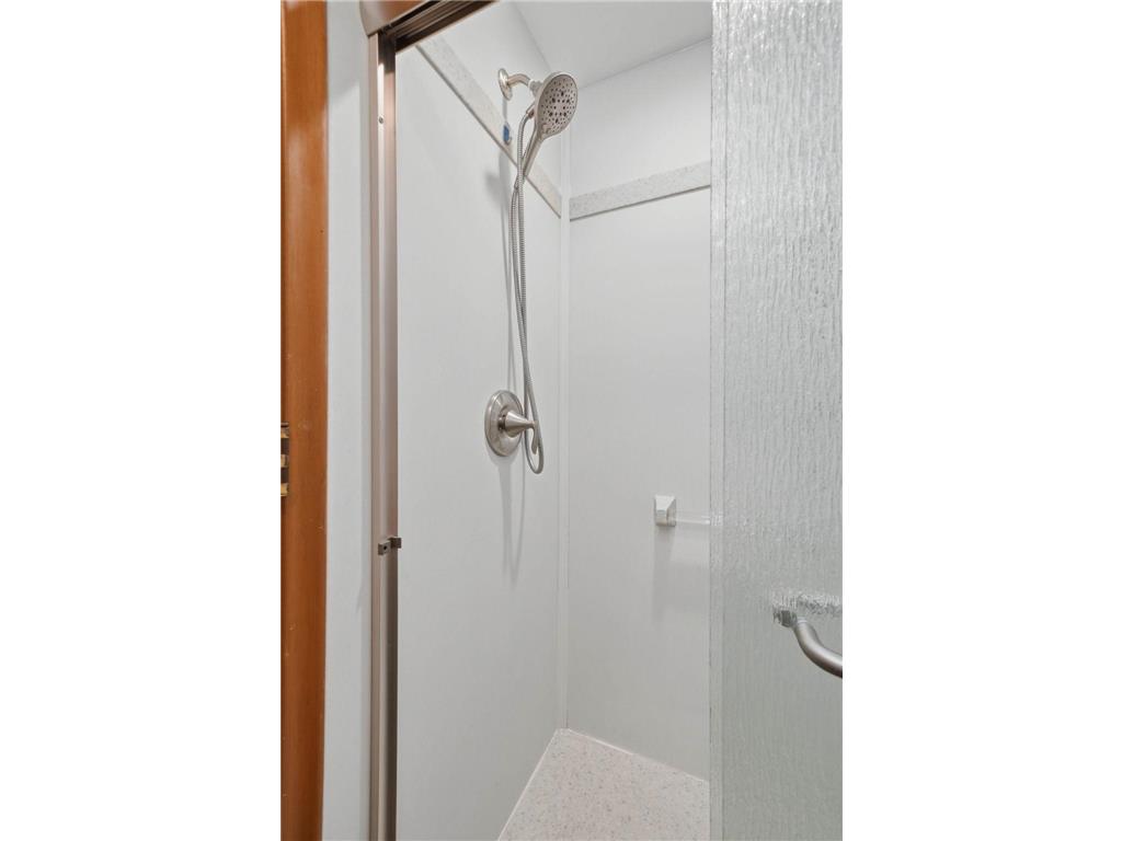 2400 Cavell Avenue N Golden Valley MN 55427 7077827 image29