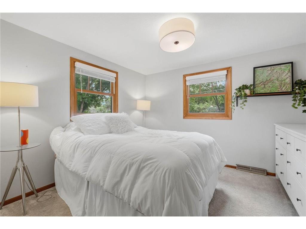 2400 Cavell Avenue N Golden Valley MN 55427 7077827 image31