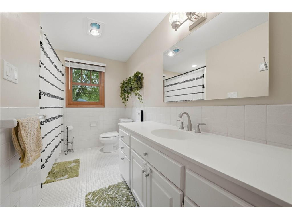 2400 Cavell Avenue N Golden Valley MN 55427 7077827 image37