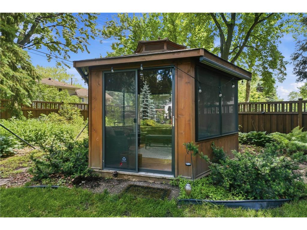 2400 Cavell Avenue N Golden Valley MN 55427 7077827 image42