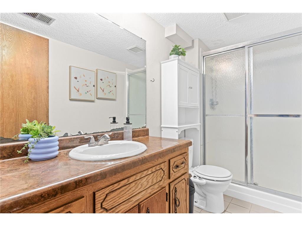 2400 E 125th Street Burnsville MN 55337 6774264 image30