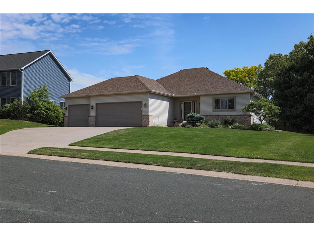 2400 Emerald Bend Hudson WI 54016 7085493 image1