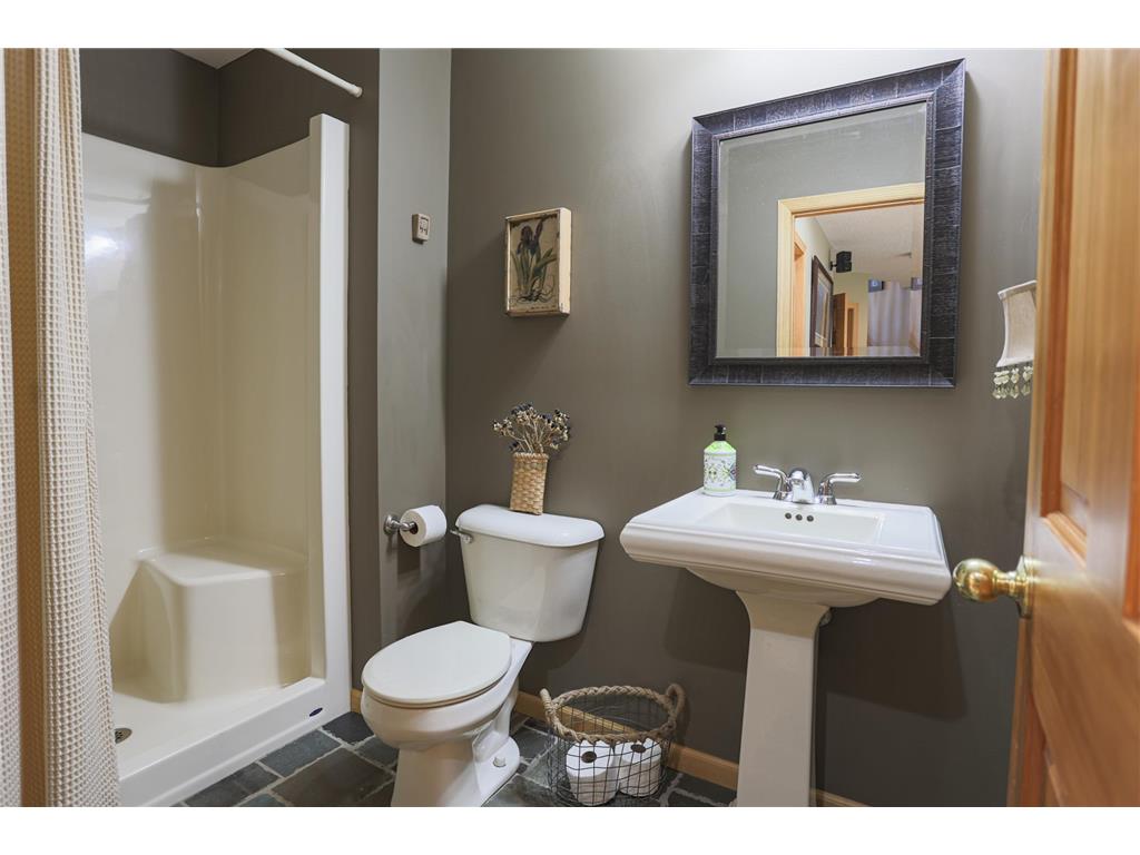 2400 Emerald Bend Hudson WI 54016 7085493 image31