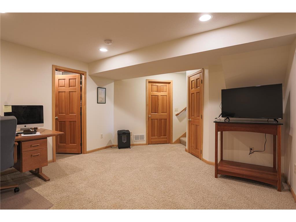 2400 Emerald Bend Hudson WI 54016 7085493 image34