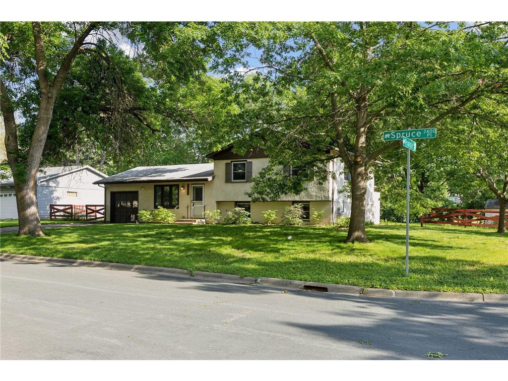 2400 Spruce Place White Bear Lake MN 55110 6546523 image1