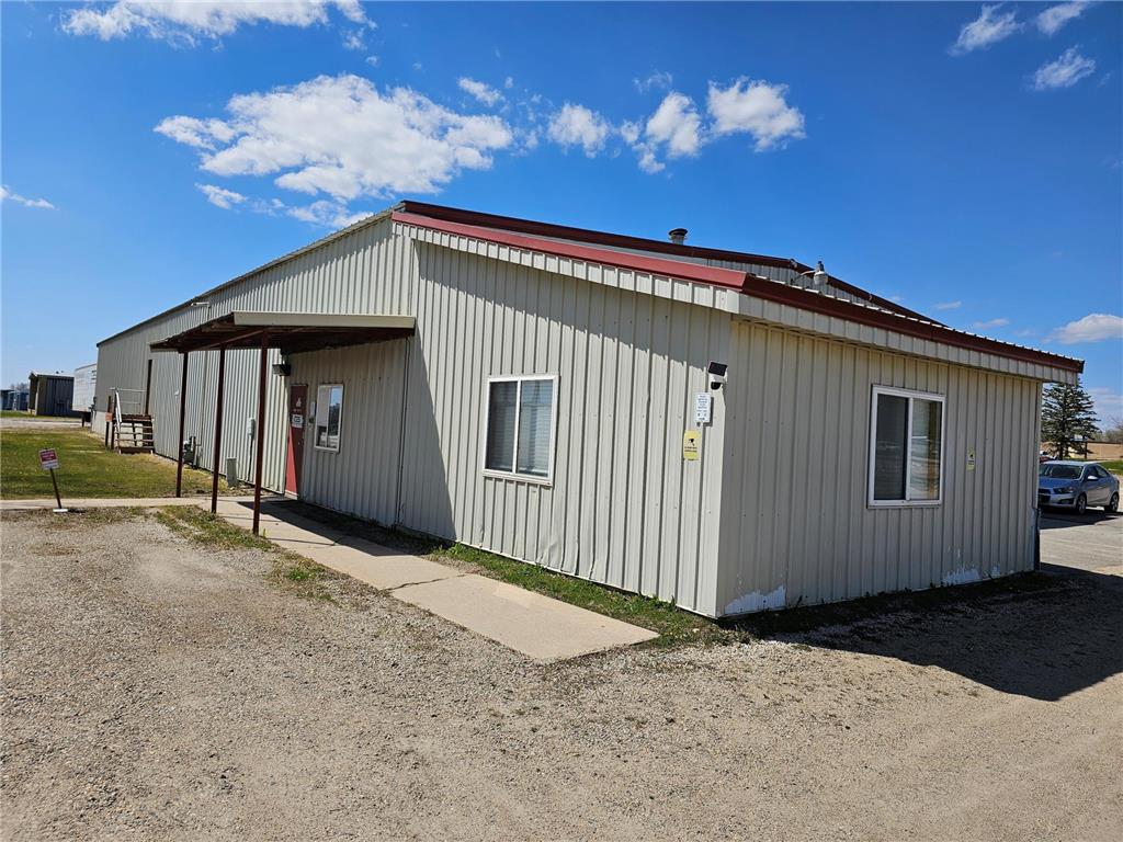 2400 Trott Avenue SW Willmar MN 56201 7073425 image2