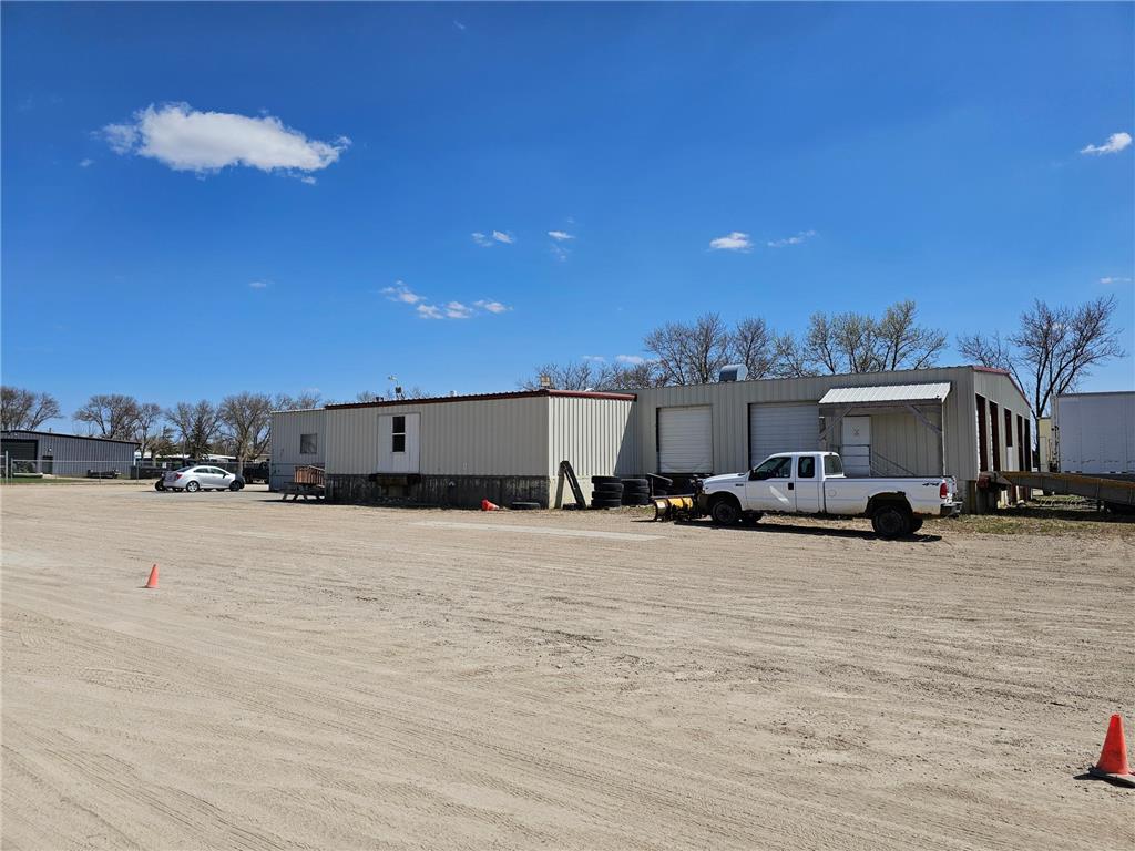 2400 Trott Avenue SW Willmar MN 56201 7073425 image6