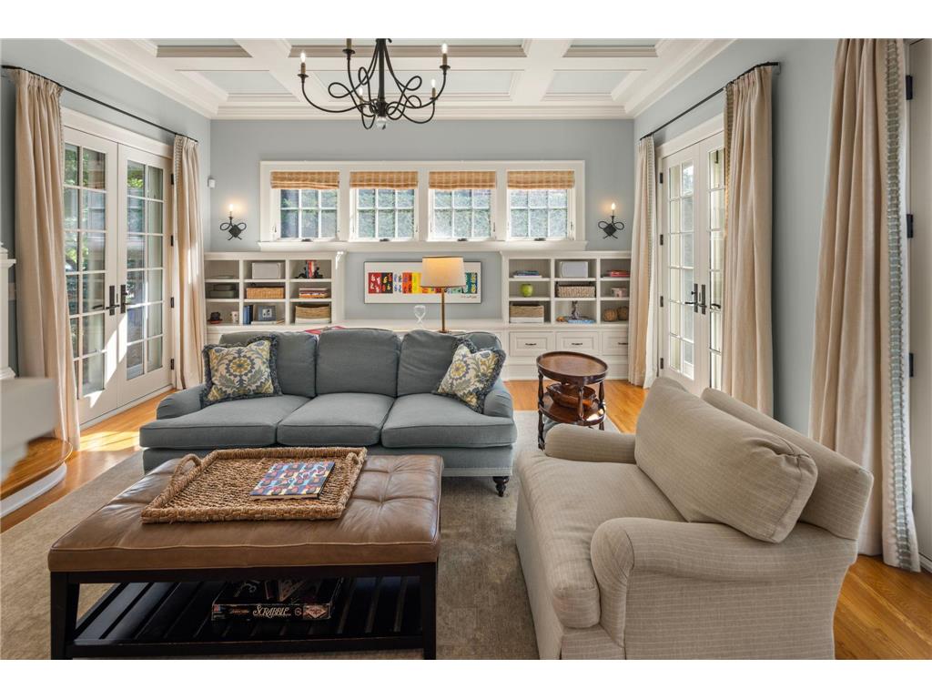 2400 W Lake Of The Isles Parkway Minneapolis MN 55405 - Lake of the Isles 6775659 image16