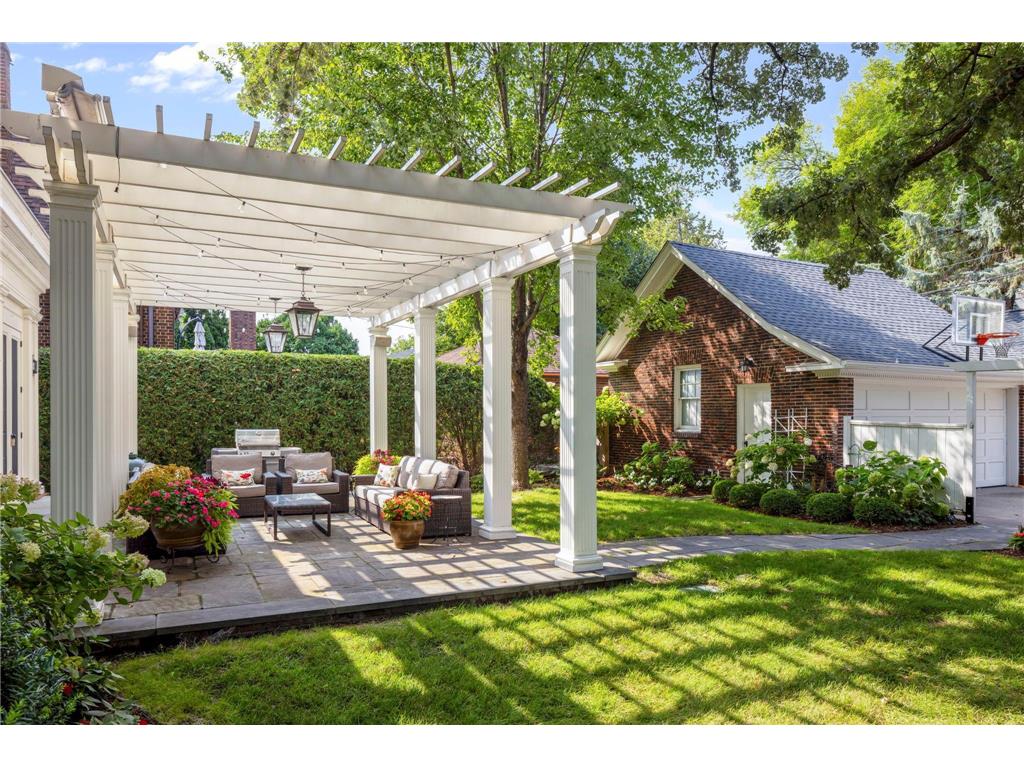 2400 W Lake Of The Isles Parkway Minneapolis MN 55405 - Lake of the Isles 6775659 image20