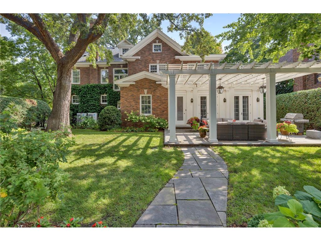 2400 W Lake Of The Isles Parkway Minneapolis MN 55405 - Lake of the Isles 6775659 image22