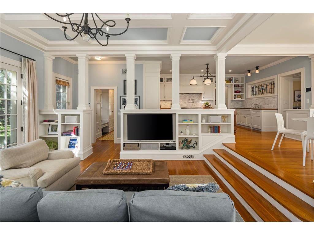 2400 W Lake Of The Isles Parkway Minneapolis MN 55405 - Lake of the Isles 6775659 image24