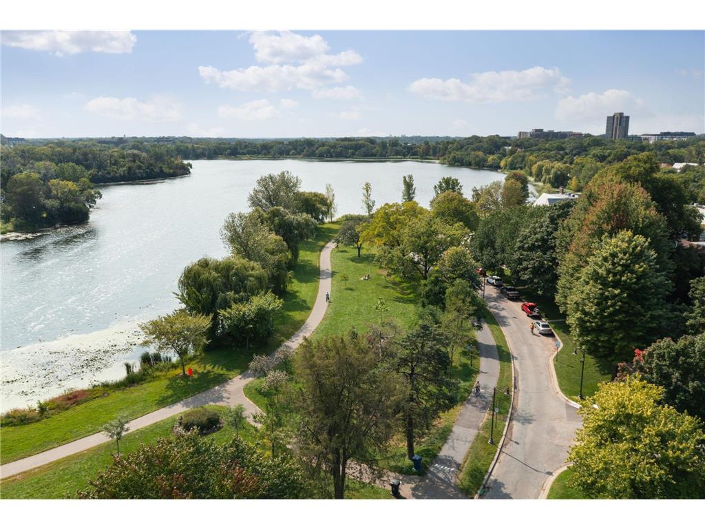 2400 W Lake Of The Isles Parkway Minneapolis MN 55405 - Lake of the Isles 6775659 image63