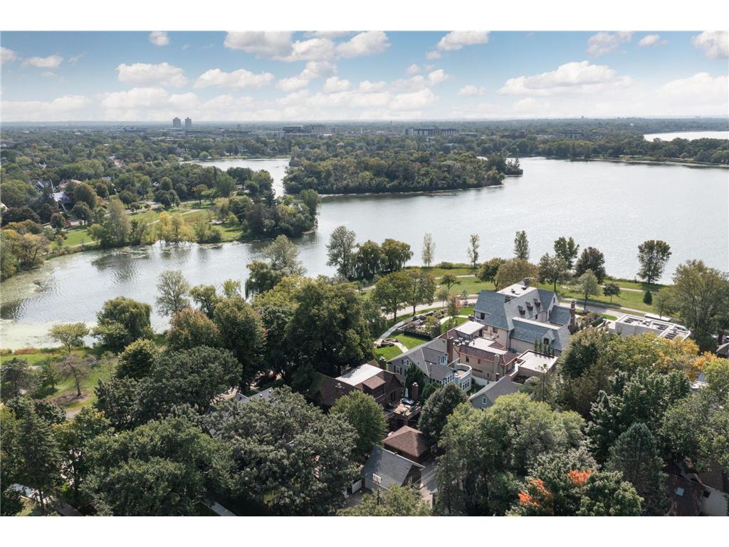 2400 W Lake Of The Isles Parkway Minneapolis MN 55405 - Lake of the Isles 6775659 image64