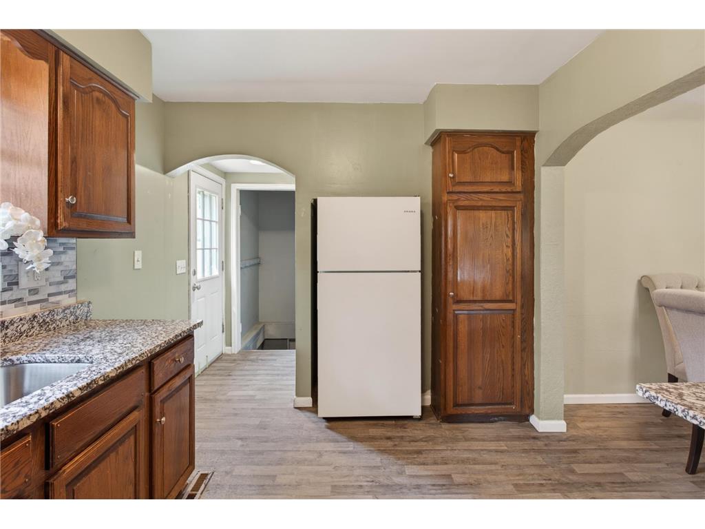 2401 14th Avenue E North Saint Paul MN 55109 7081554 image10