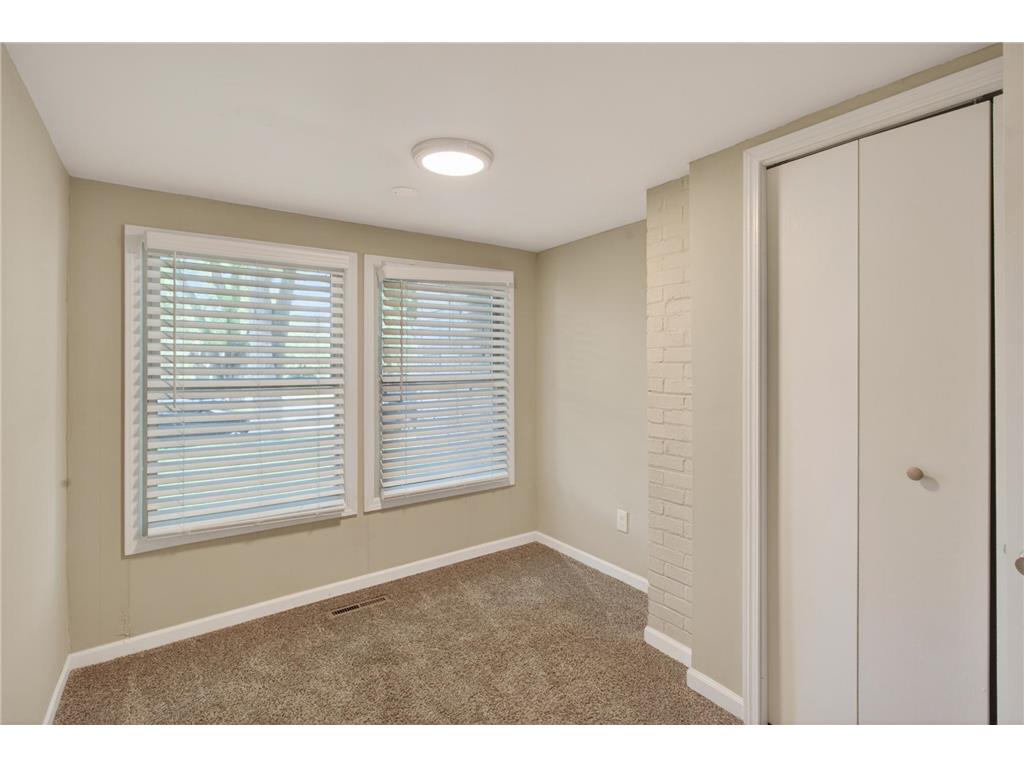 2401 14th Avenue E North Saint Paul MN 55109 7081554 image15