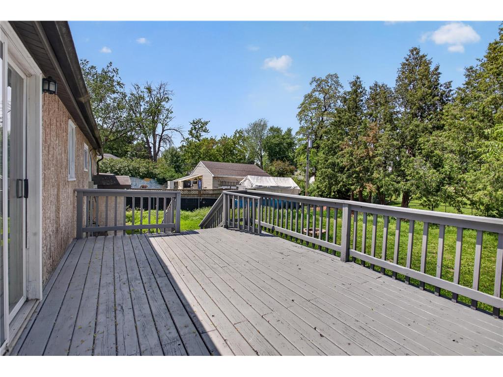 2401 14th Avenue E North Saint Paul MN 55109 7081554 image3