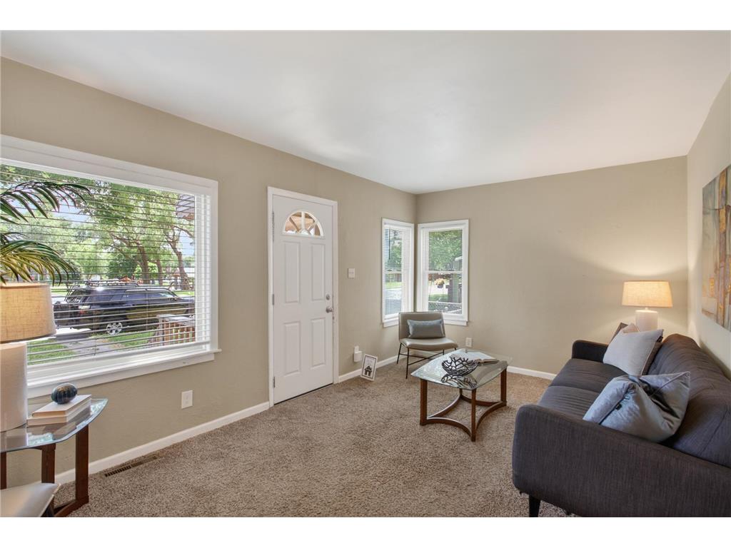 2401 14th Avenue E North Saint Paul MN 55109 7081554 image4
