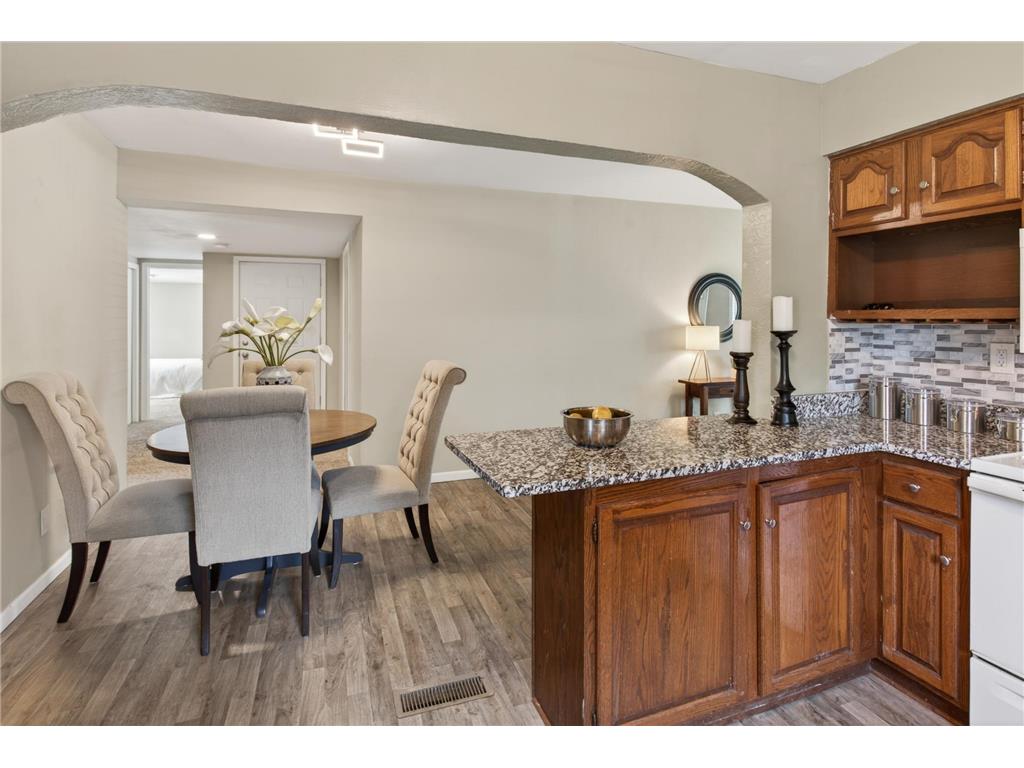 2401 14th Avenue E North Saint Paul MN 55109 7081554 image7