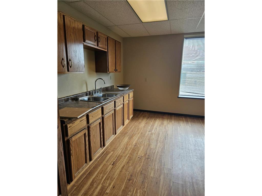 2401 & 2424 1st Street S Willmar MN 56201 7063785 image11