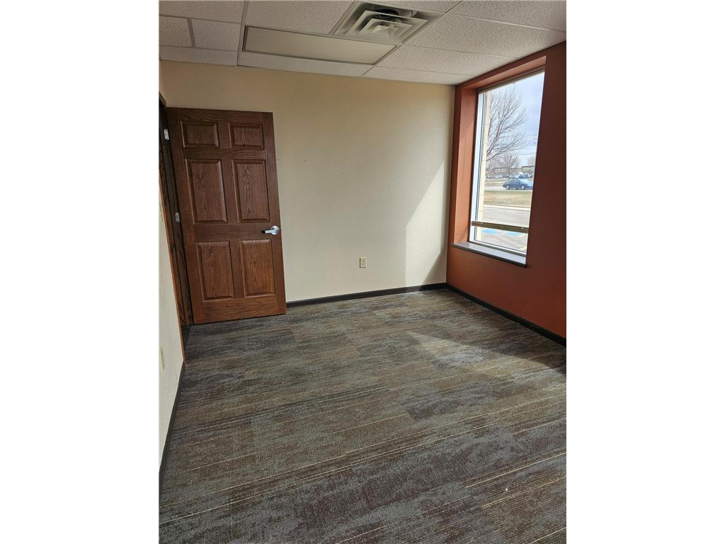 2401 & 2424 1st Street S Willmar MN 56201 7063785 image13
