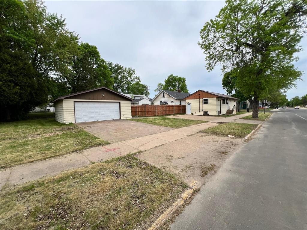 2401 7th Avenue E Hibbing MN 55746 7085794 image1