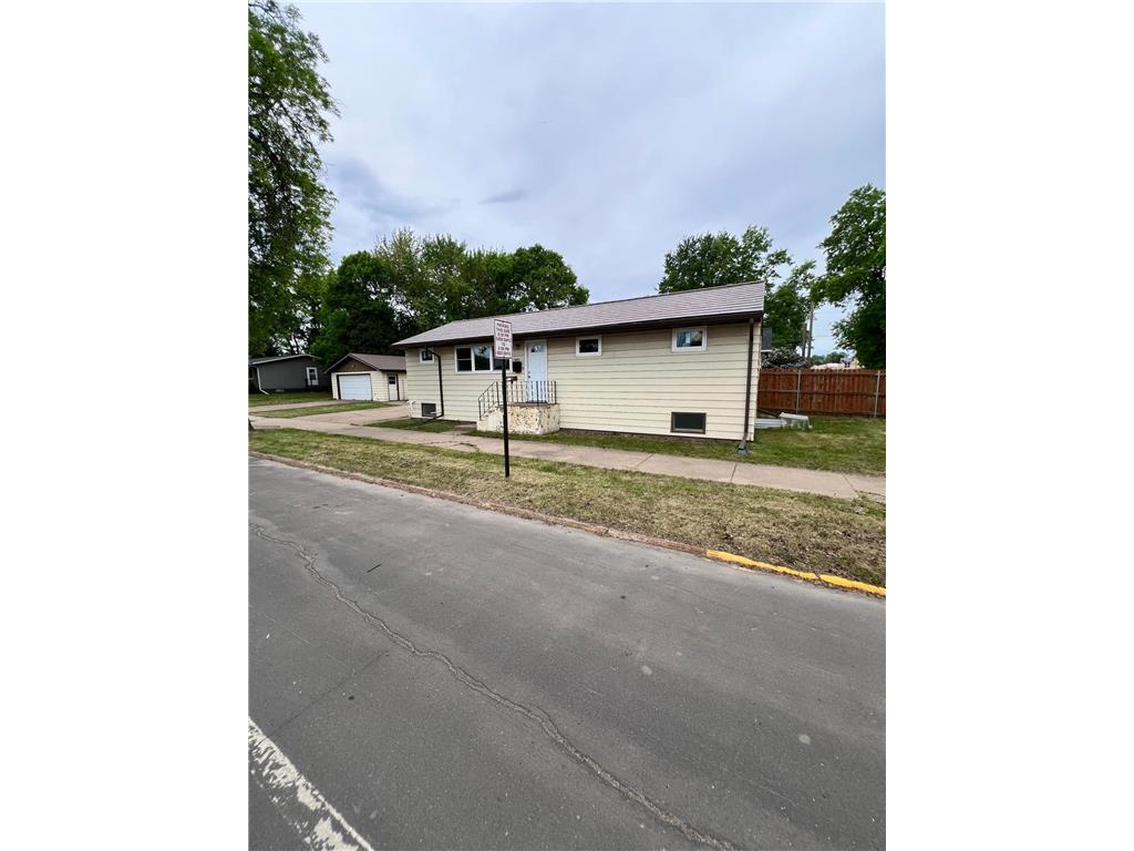2401 7th Avenue E Hibbing MN 55746 7085794 image12
