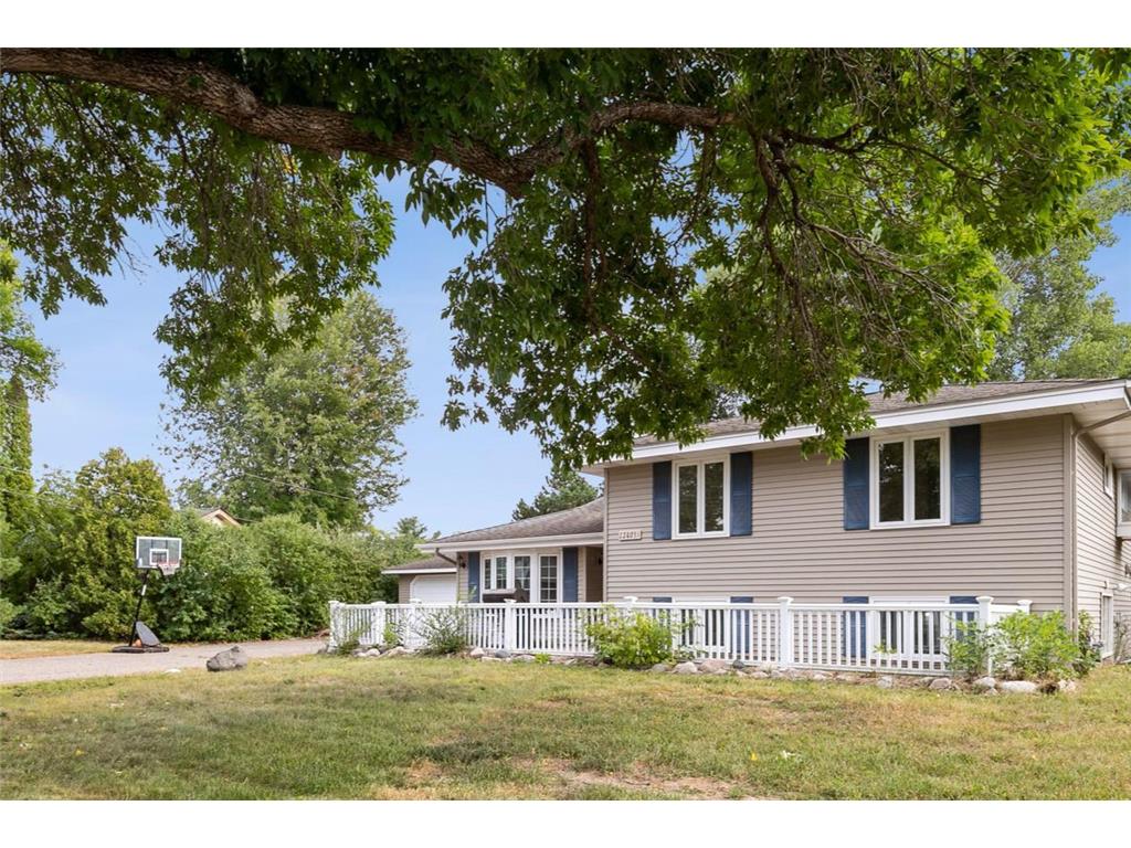 2401 80th Avenue N Brooklyn Park MN 55444 6400779 image1