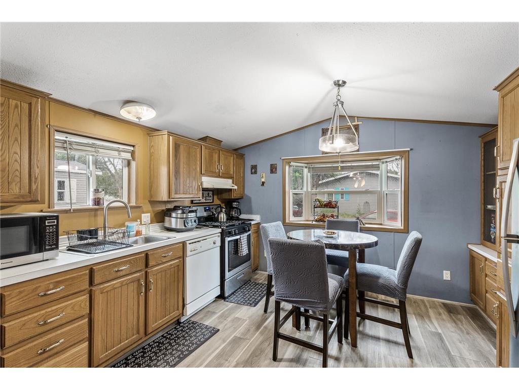 2401 Bison Dr Maplewood MN 55119 6761790 image16