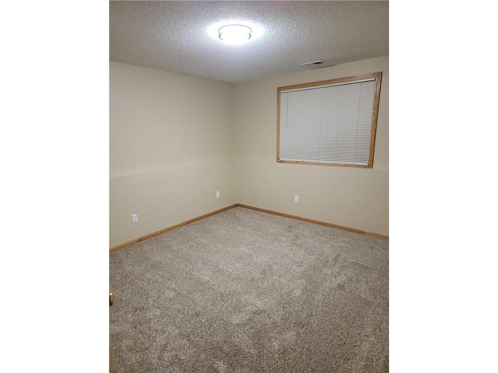 2401 Brenner Court Roseville MN 55113 7108835 image17
