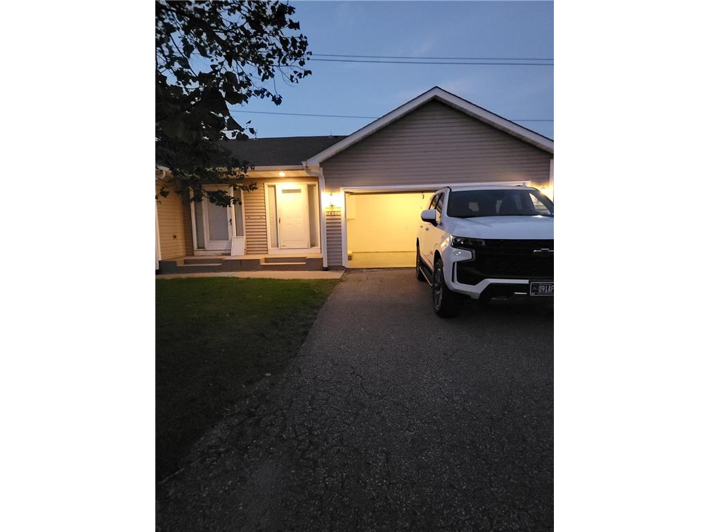 2401 Brenner Court Roseville MN 55113 7108835 image2