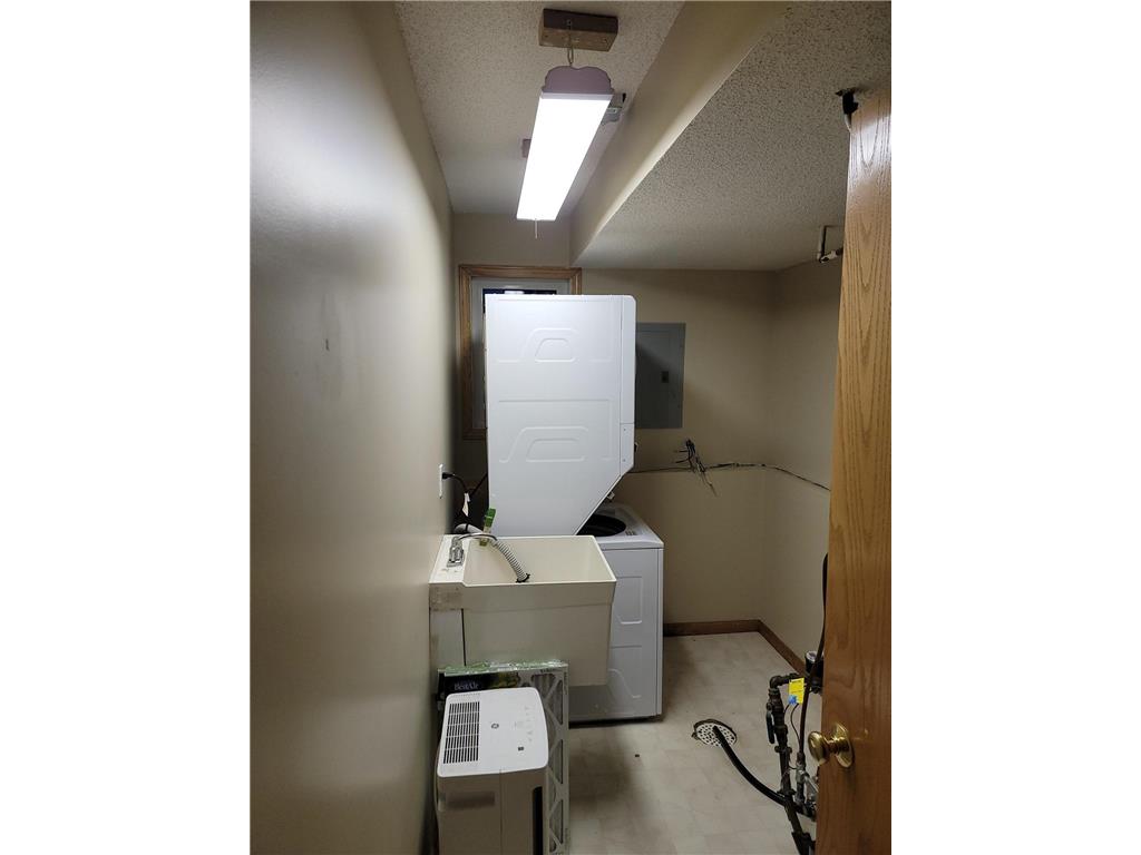 2401 Brenner Court Roseville MN 55113 7108835 image20