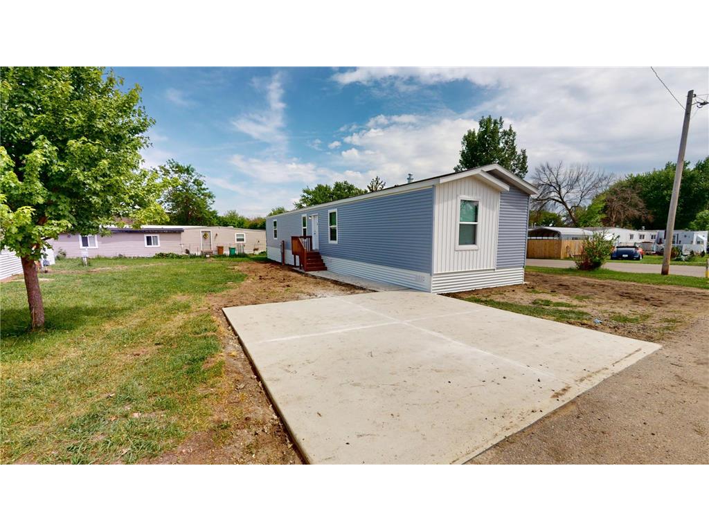 2401 Gene Avenue Albert Lea MN 56007 7069783 image1