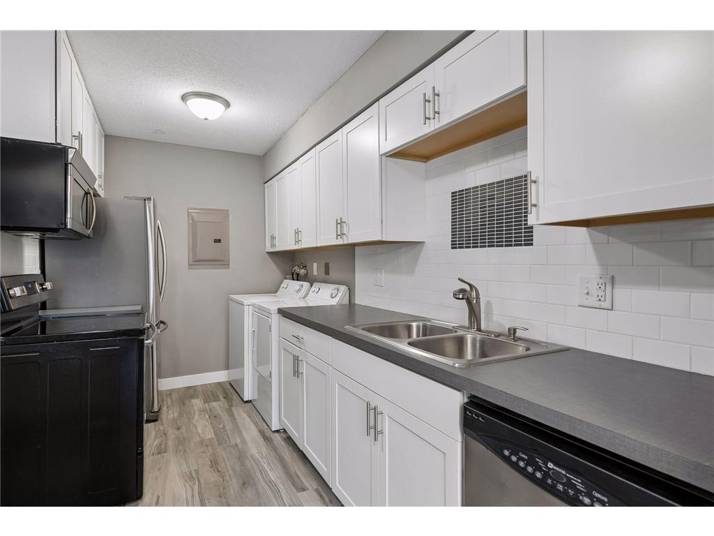 2401 Unity Avenue N Golden Valley MN 55422 7098638 image14