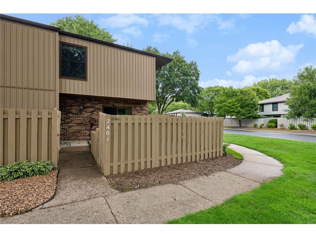 2401 Unity Avenue N Golden Valley MN 55422 7098638 image2