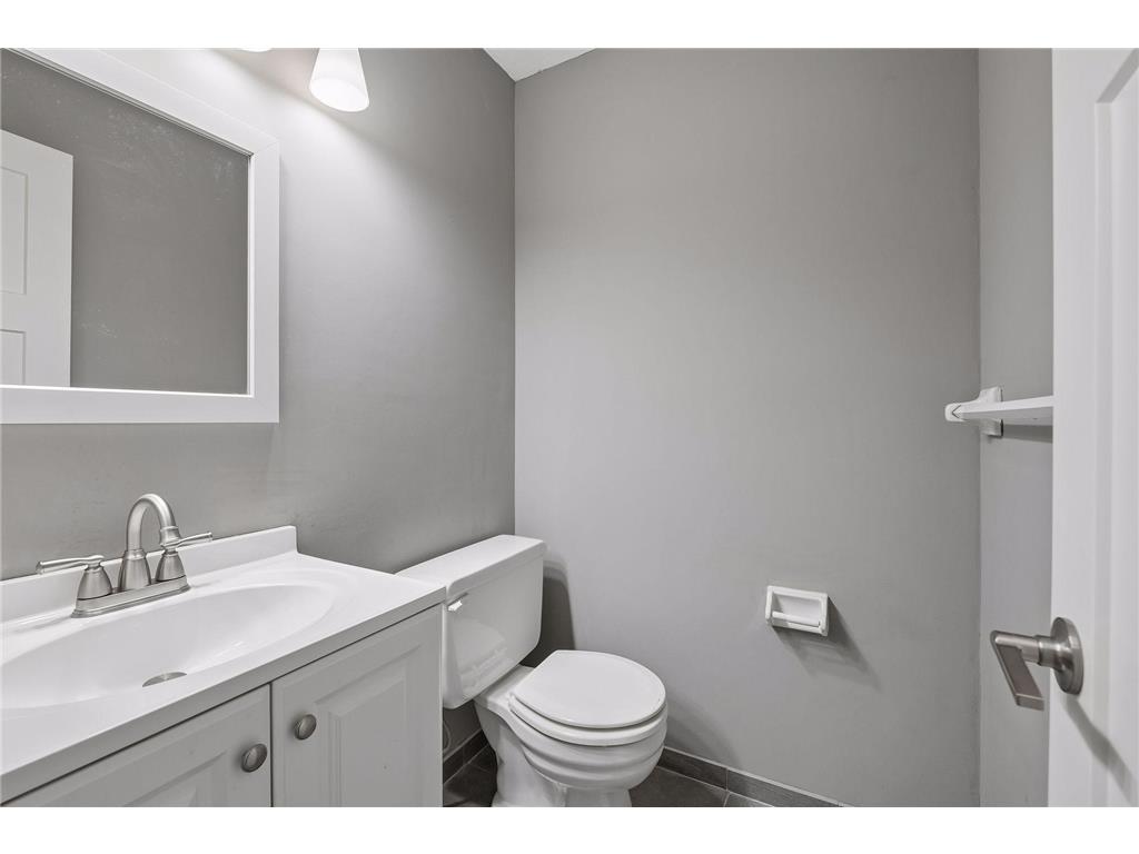 2401 Unity Avenue N Golden Valley MN 55422 7098638 image21
