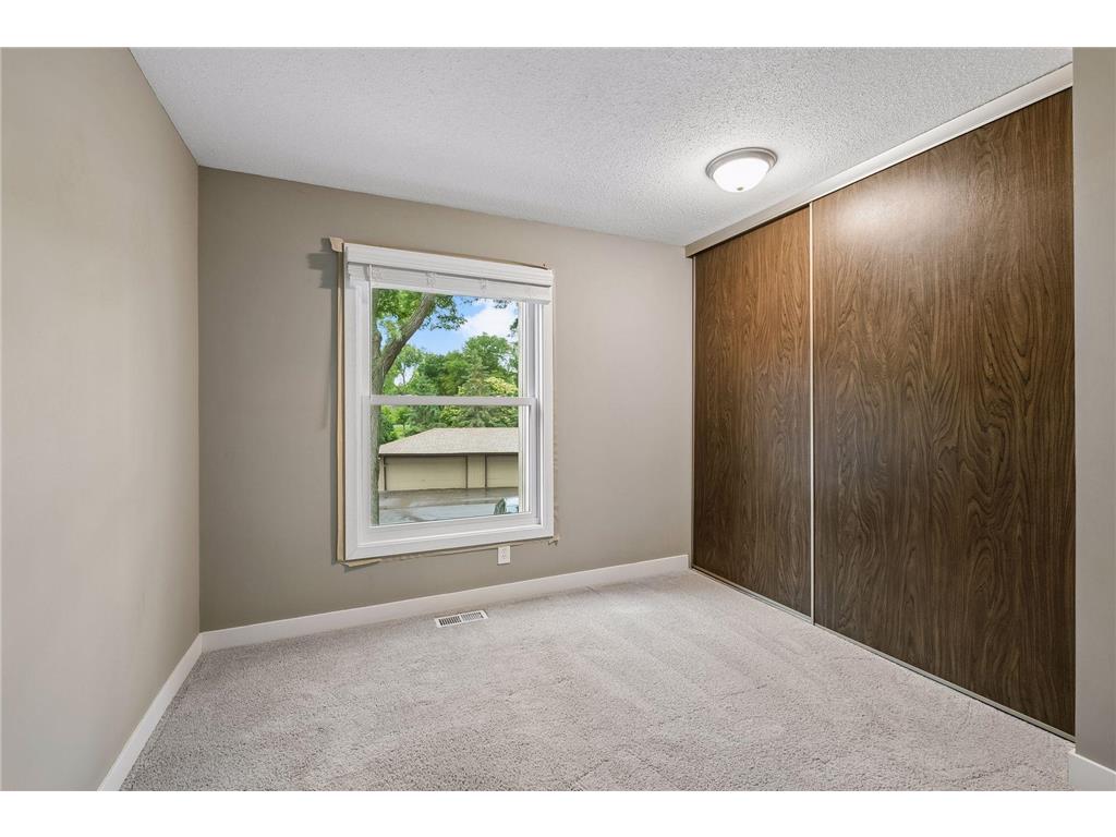 2401 Unity Avenue N Golden Valley MN 55422 7098638 image24
