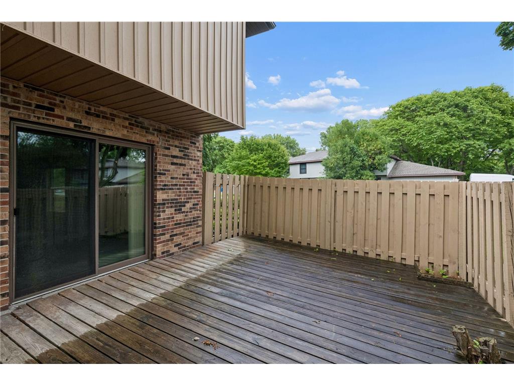 2401 Unity Avenue N Golden Valley MN 55422 7098638 image3