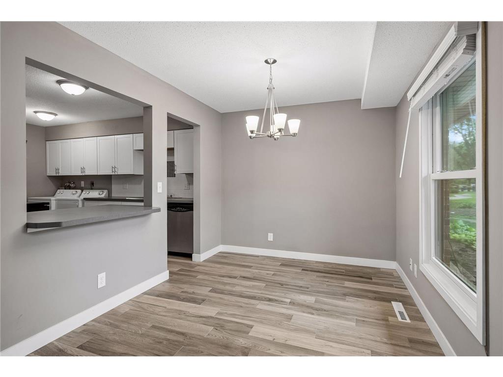 2401 Unity Avenue N Golden Valley MN 55422 7098638 image9