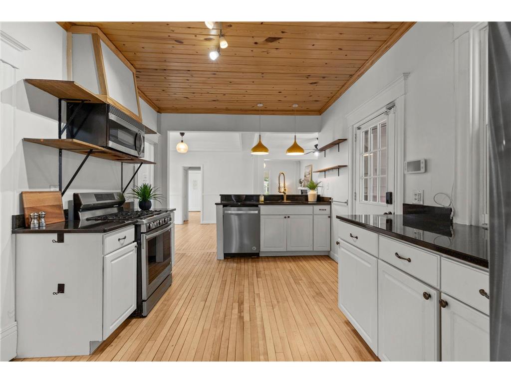 2401 Upton Avenue N Minneapolis MN 55411 7084128 image23