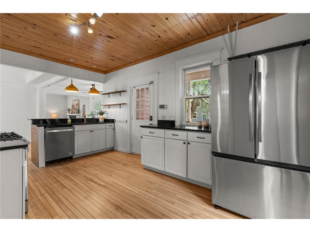 2401 Upton Avenue N Minneapolis MN 55411 7084128 image24