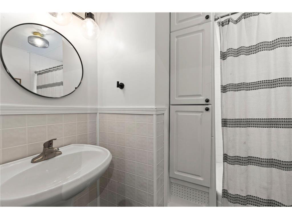 2401 Upton Avenue N Minneapolis MN 55411 7084128 image29