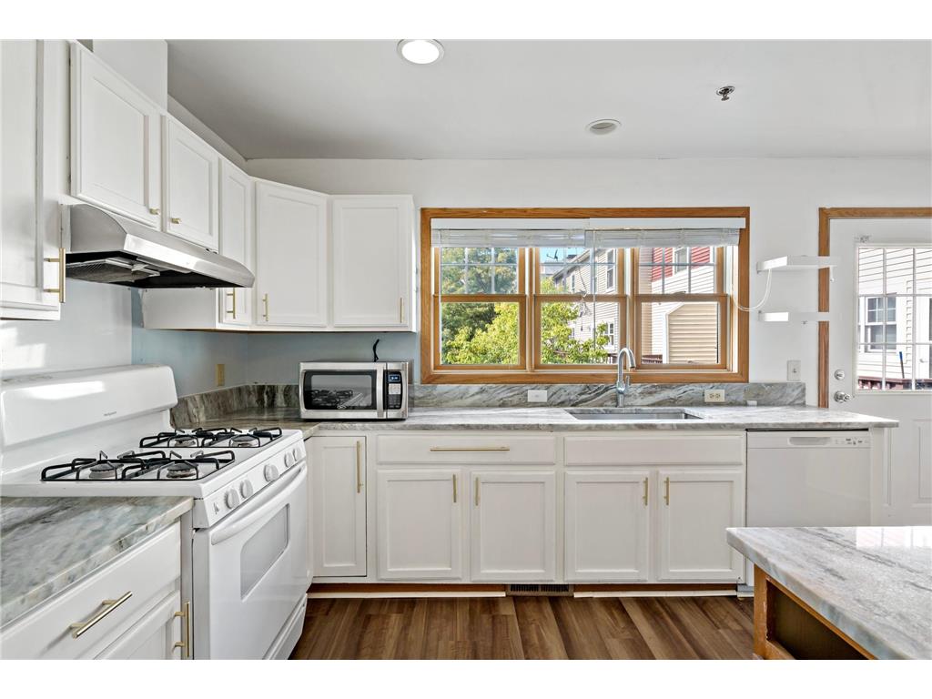 2402 16th Avenue S Minneapolis MN 55404 6751404 image1