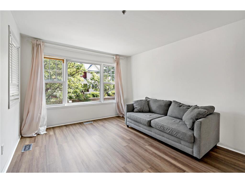 2402 16th Avenue S Minneapolis MN 55404 6751404 image11