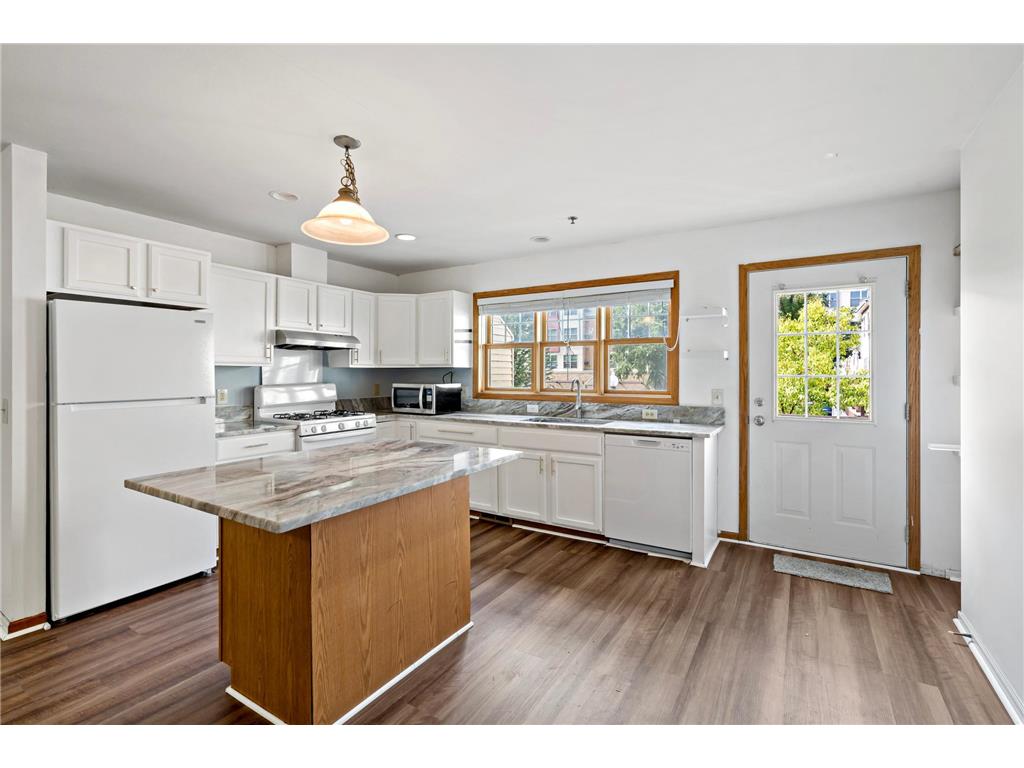 2402 16th Avenue S Minneapolis MN 55404 6751404 image2