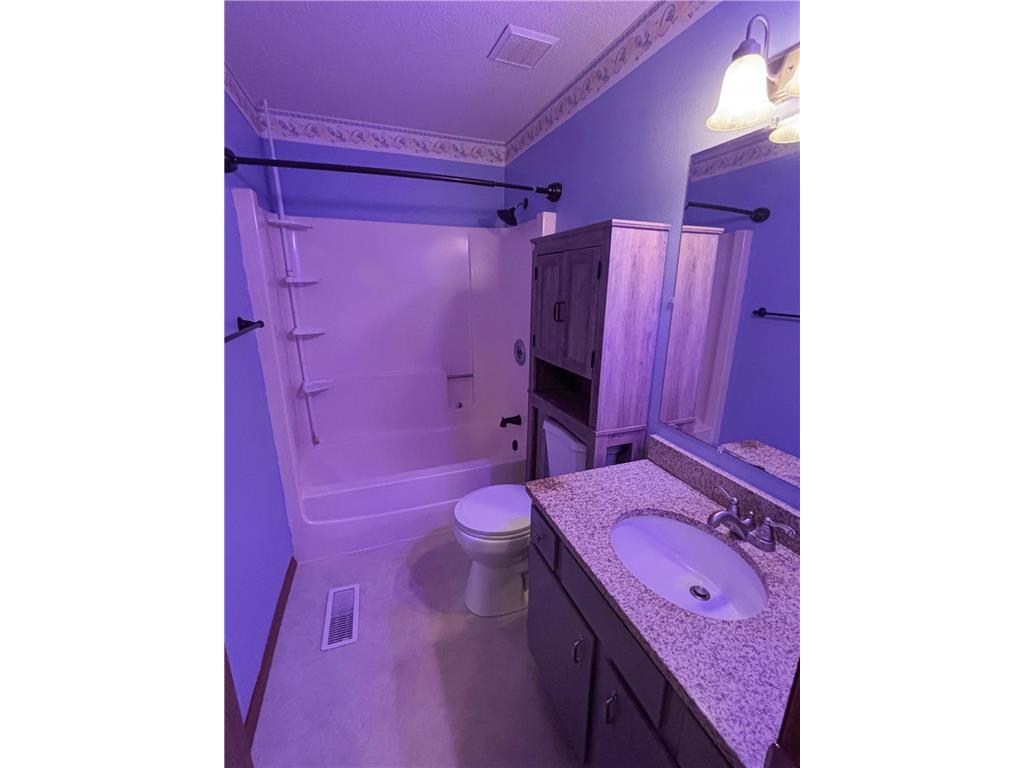 2402 Kenwood Drive SW Willmar MN 56201 6791270 image15