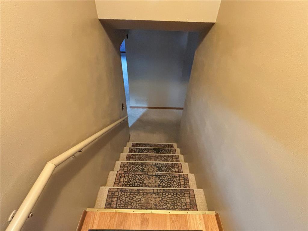 2402 Kenwood Drive SW Willmar MN 56201 6791270 image2