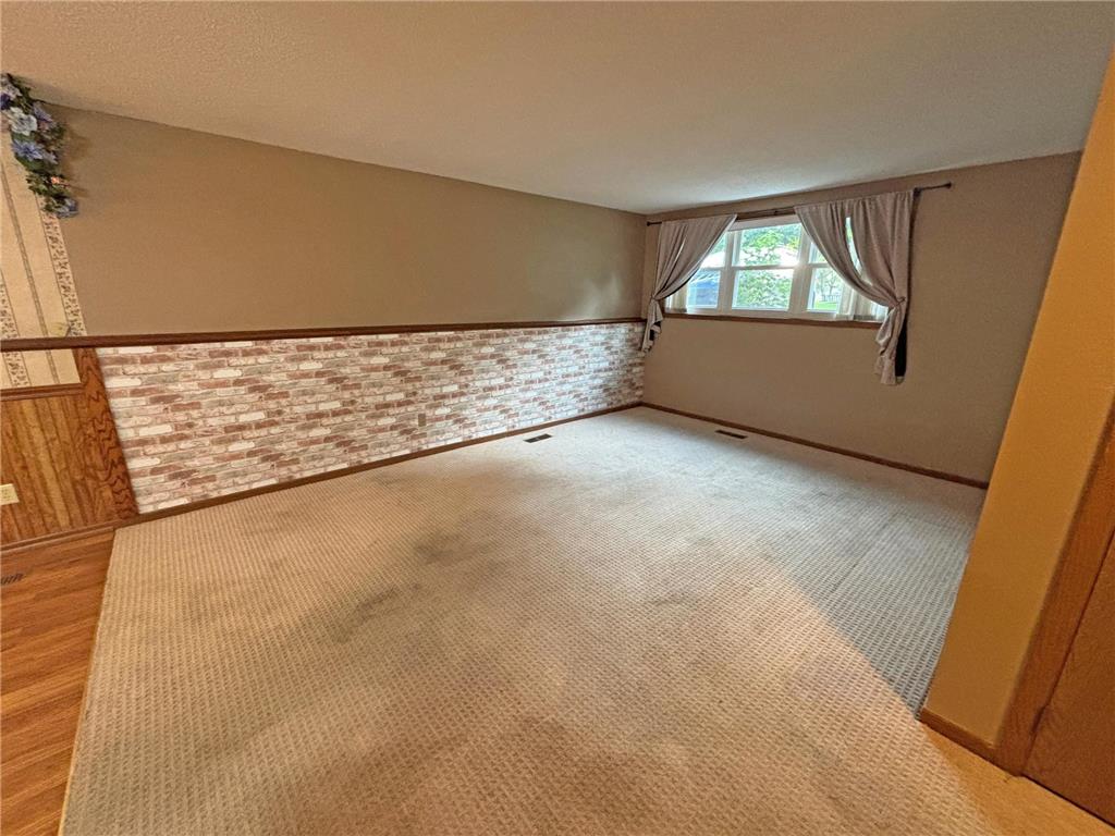 2402 Kenwood Drive SW Willmar MN 56201 6791270 image5